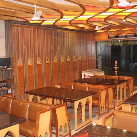 Annai In Saravana Bhavan Fine Stay And Restaurant Velankanni Eksteriør billede
