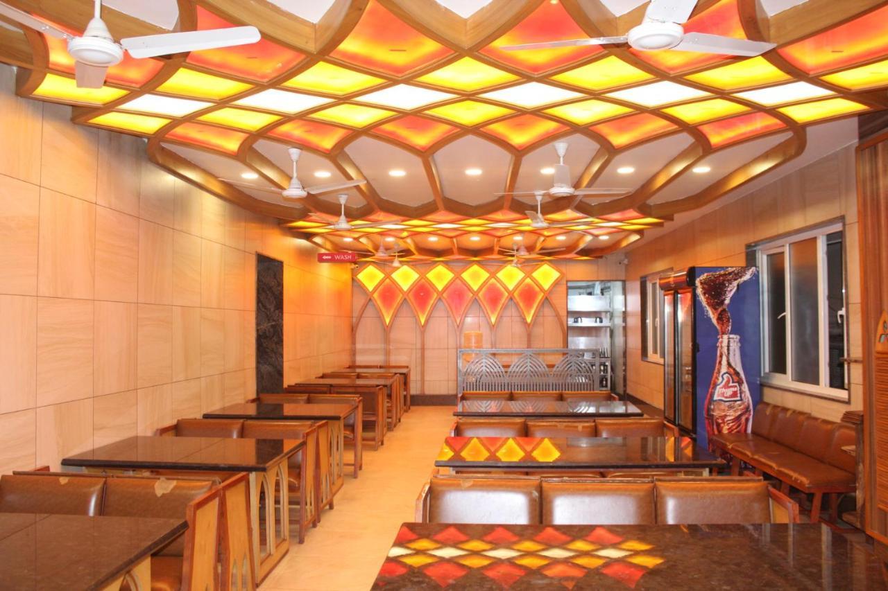 Annai In Saravana Bhavan Fine Stay And Restaurant Velankanni Eksteriør billede
