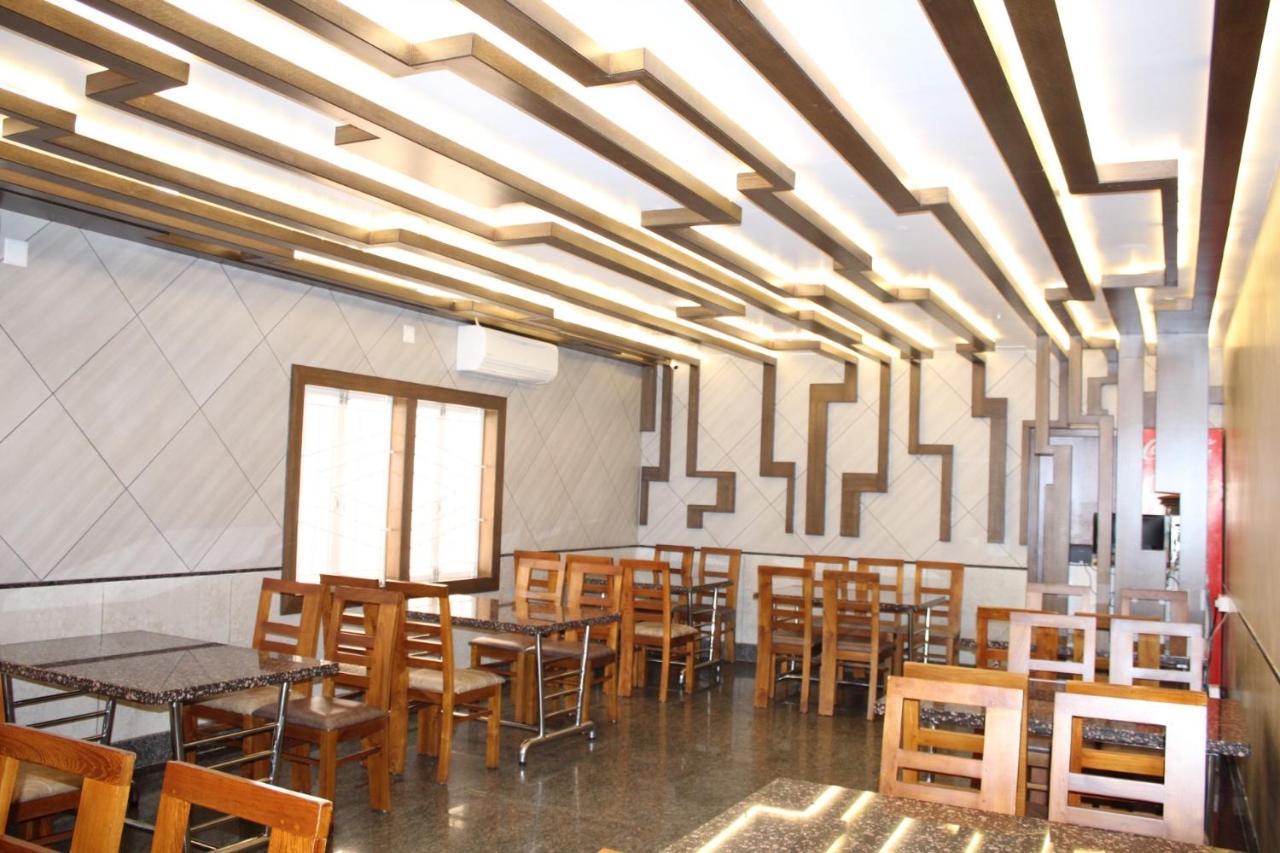 Annai In Saravana Bhavan Fine Stay And Restaurant Velankanni Eksteriør billede