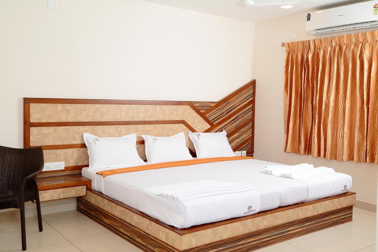 Annai In Saravana Bhavan Fine Stay And Restaurant Velankanni Eksteriør billede