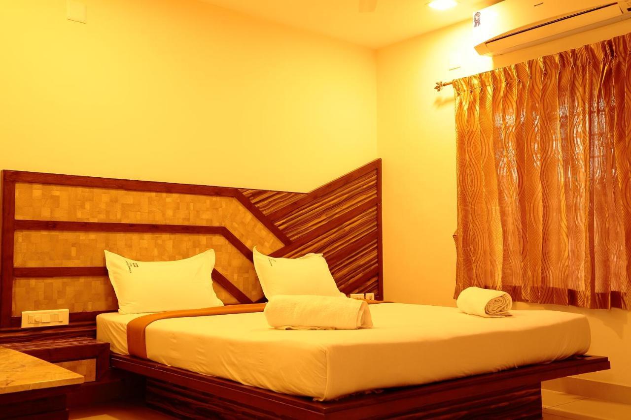 Annai In Saravana Bhavan Fine Stay And Restaurant Velankanni Eksteriør billede