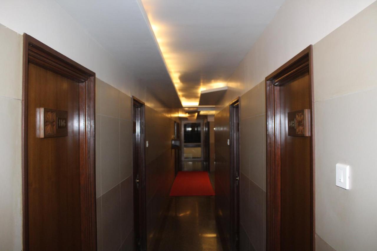 Annai In Saravana Bhavan Fine Stay And Restaurant Velankanni Eksteriør billede