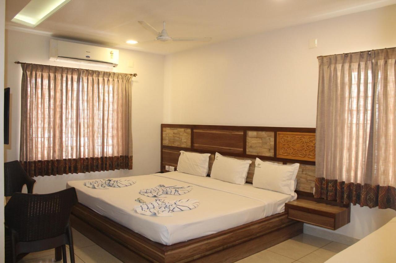 Annai In Saravana Bhavan Fine Stay And Restaurant Velankanni Eksteriør billede