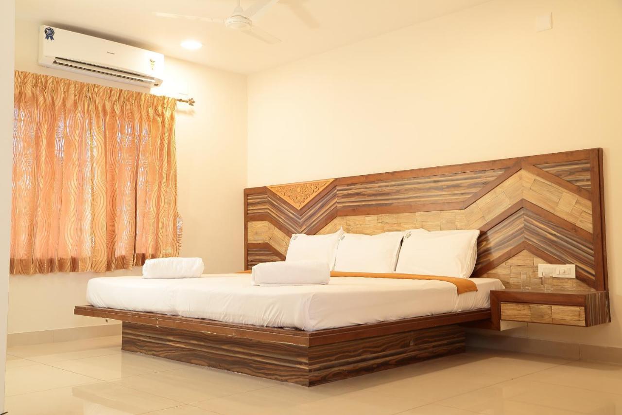 Annai In Saravana Bhavan Fine Stay And Restaurant Velankanni Eksteriør billede